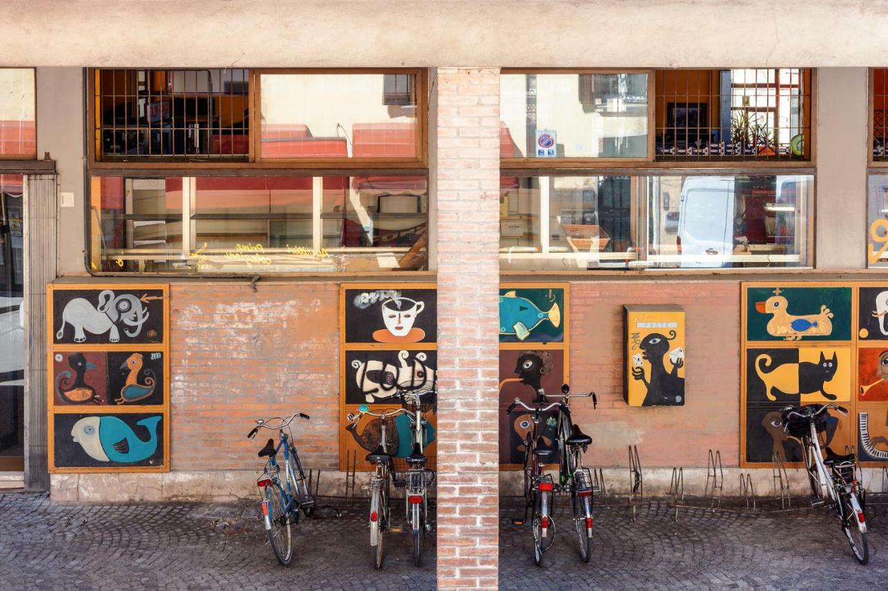 Ferrara Mercato Fancy Studio Exterior foto